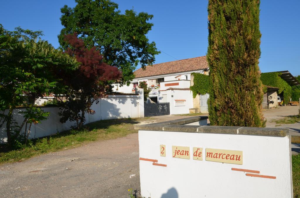 Jardin De Marceau Bed & Breakfast Blasimon Exterior photo